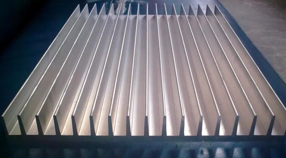 铝合金型材.jpg 铝合金型材.jpg